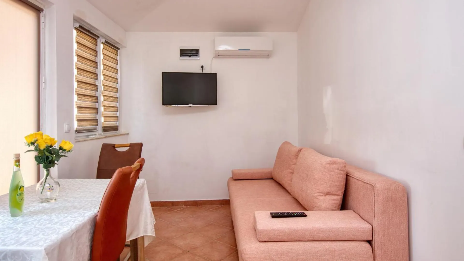 Apartments With A Parking Space Biograd Na Moru, Biograd - 863 0*,